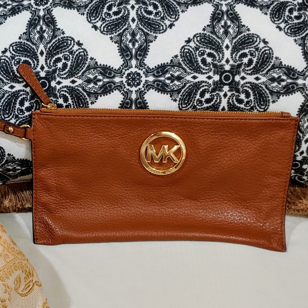 Michael Kors Leather Wristlet